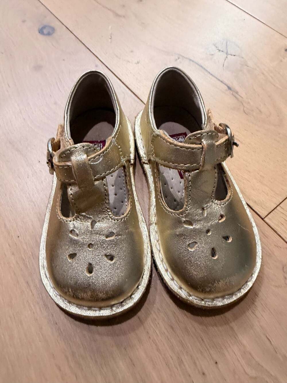 L'Amour Joy Metallic Leather Cutout T-Strap Mary Jane Shoes Gold Toddler Size 6